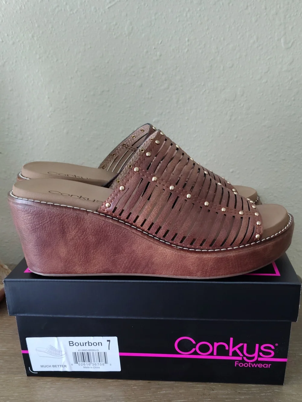NIB Corkys Much Better Bourbon Size 7 Wedges Never Worn Tried On Only
